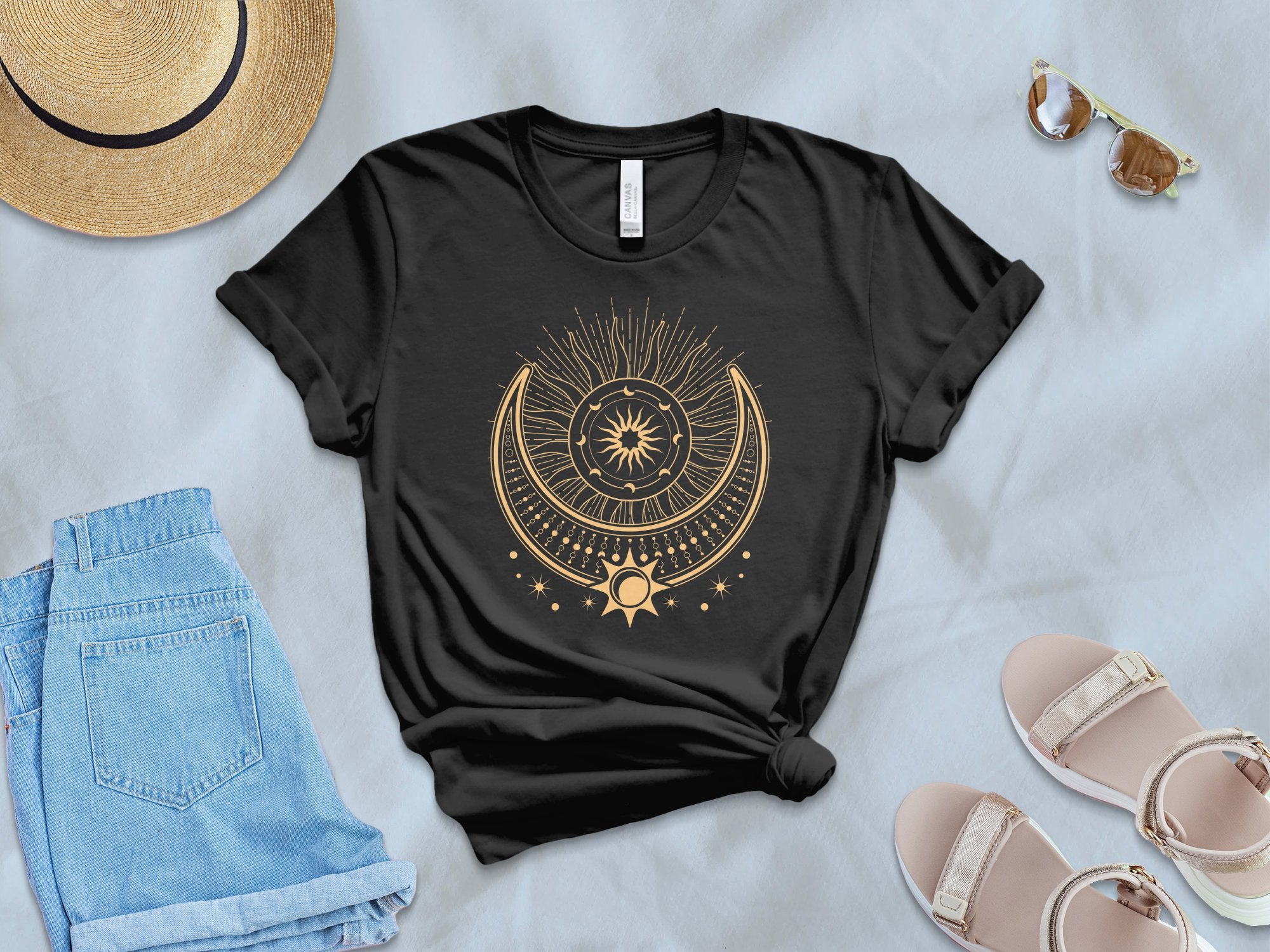🌞🌙✨ Moon and sunburst design
